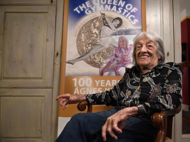 开云-逃过大屠杀 拿5块奥运金牌 最长寿奥运冠军百岁啦